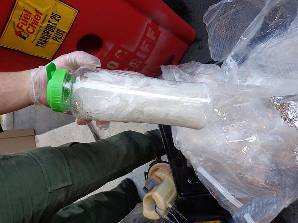 File:U.S. Border Patrol Discovers Meth Loaded Bottles Stashed in Gas Tank (24125059713).jpg